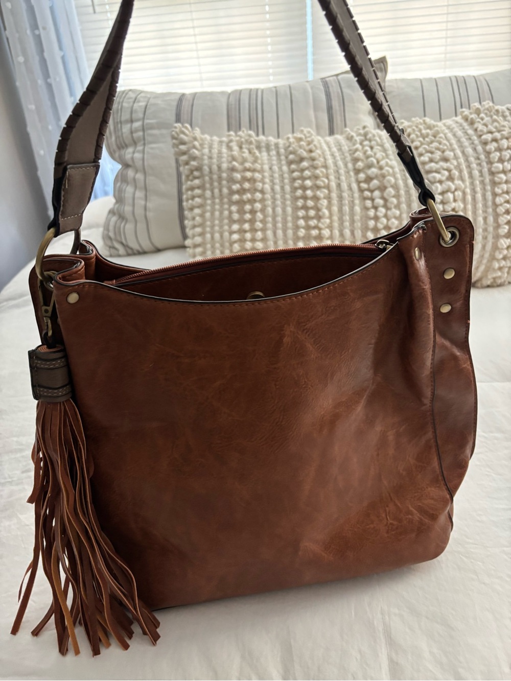 Women's Brown Tassel Shoulder Bag - Classic Everyday Carry. Used as display only